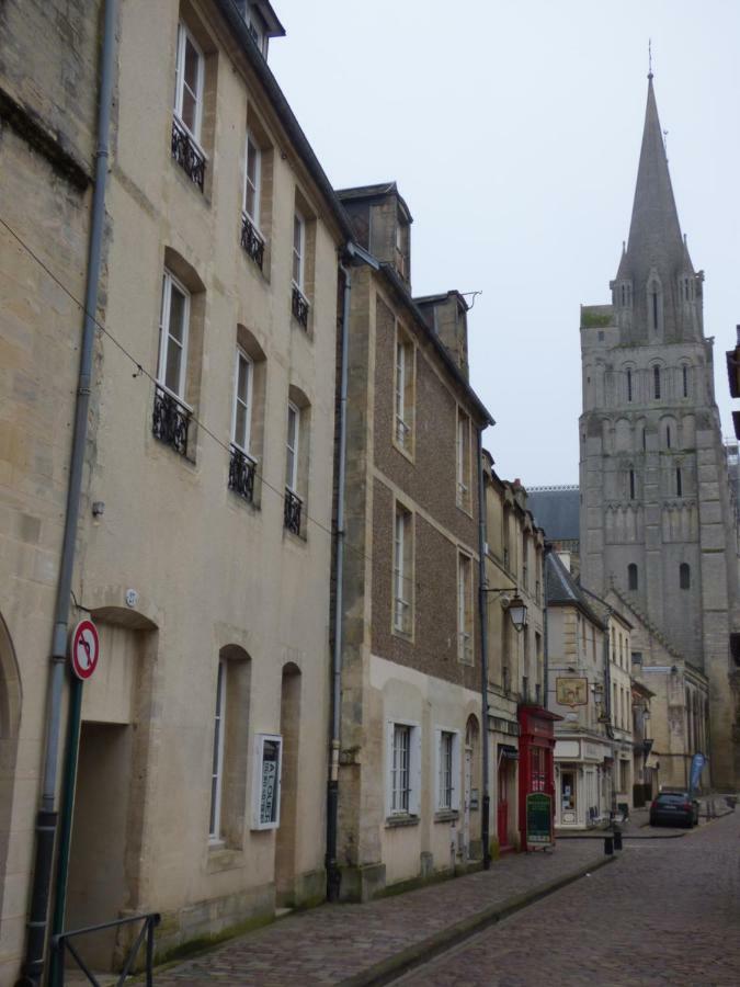 Gite De La Cathedrale Apartment Байо Екстериор снимка